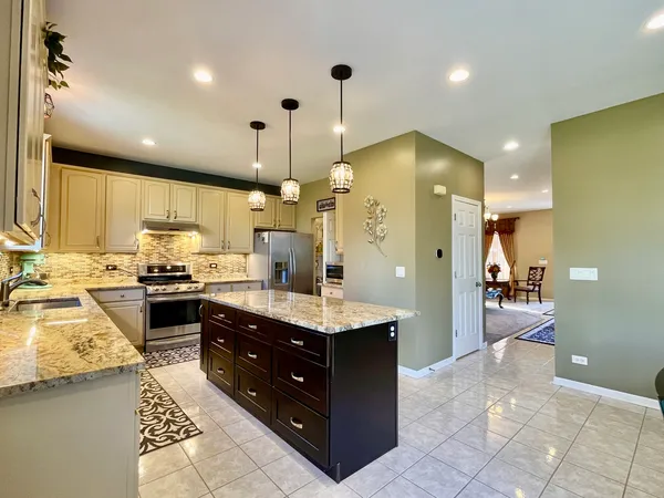 $469,000 | 1055 Christine Lane, Antioch, IL 60002