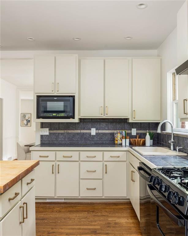 1719 Johnson Road Northeast Atlanta, GA 30306 - Photo 17 of 55 Gallery Image 17