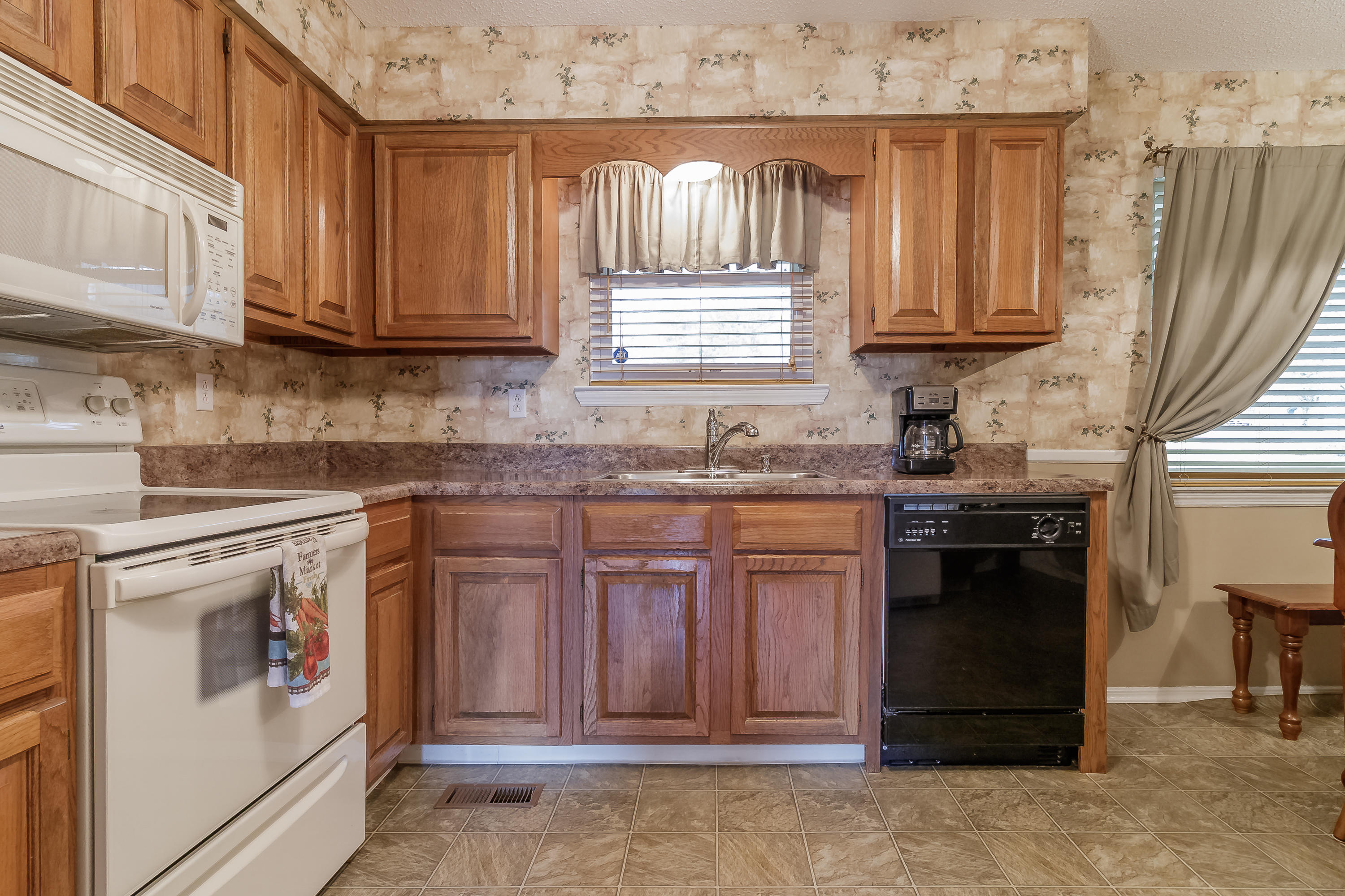 486 Three Notch Road Ringgold, GA 30736 - Photo 4 of 20 Kitchen 4
