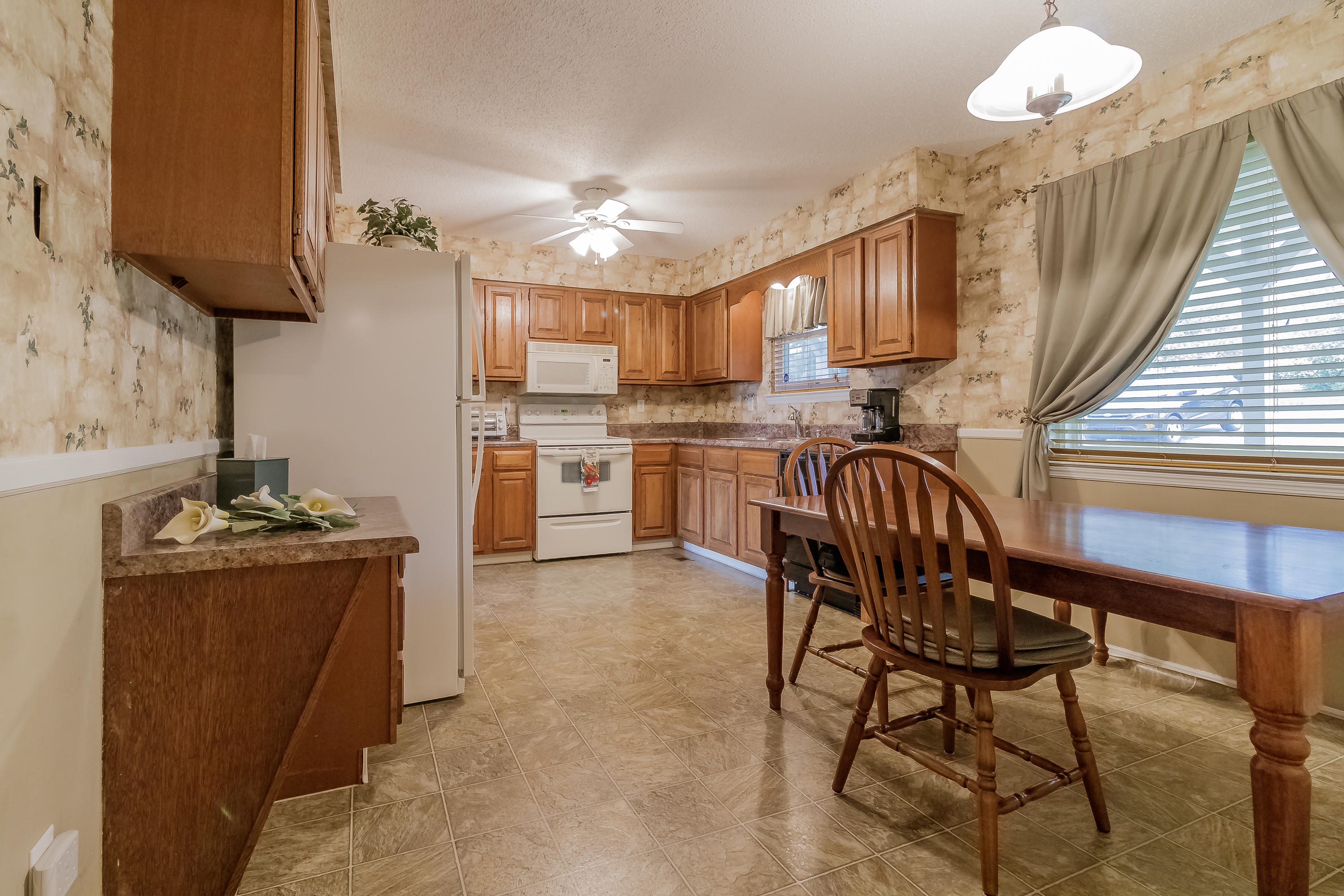 486 Three Notch Road Ringgold, GA 30736 - Photo 5 of 20 Kitchen 5