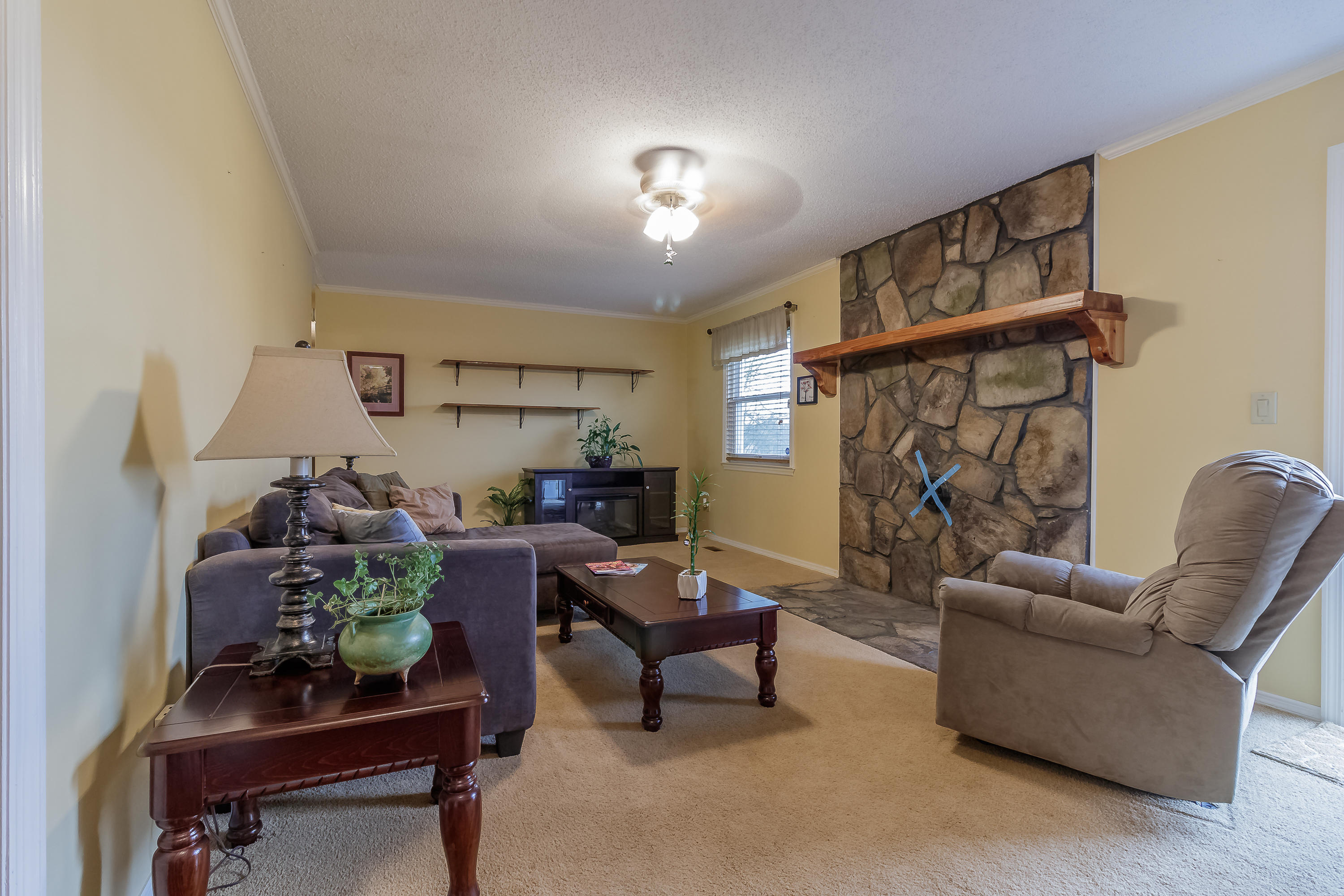 486 Three Notch Road Ringgold, GA 30736 - Photo 8 of 20 Living Room 8