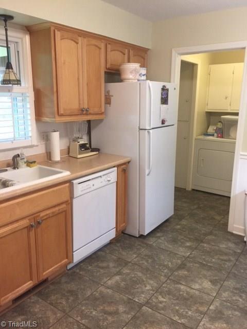 3222 Pine Needles Road High Point, NC 27265 - Photo 3 of 15
