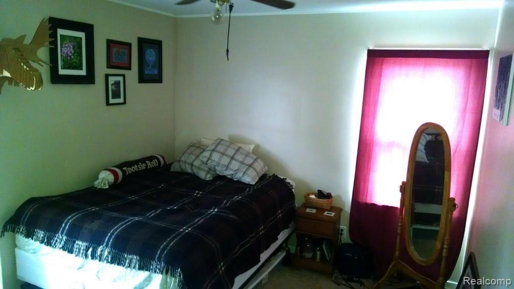 31040 Hayes Road Fraser, MI 48026 - Photo 8 of 19 IMG_20140912_124326.jpg