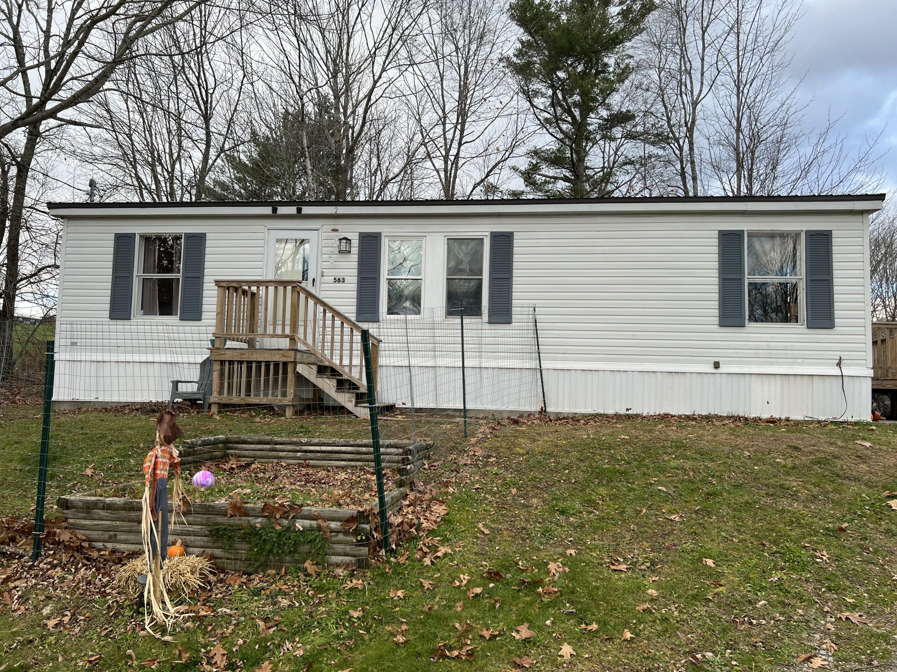 563 Lebanon Road Winterport, ME 04496 - Photo 2 of 25 IMG_6192