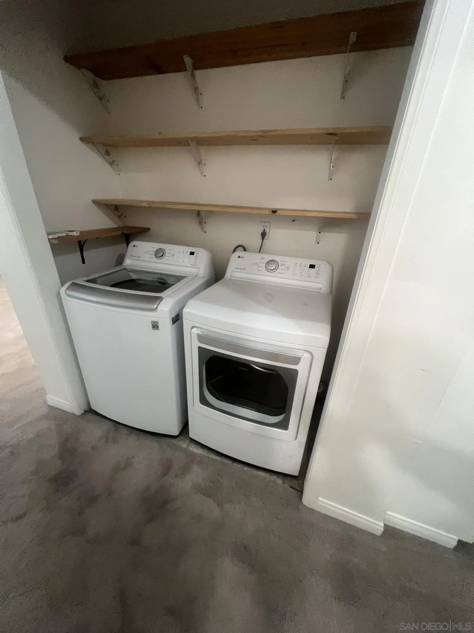 1927 3rd Street Julian, CA 92036 - Photo 10 of 11 a utility room with dryer and washer