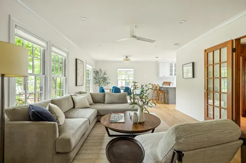 $875,000 | 3811 Cherrywood Road, Austin, TX 78722