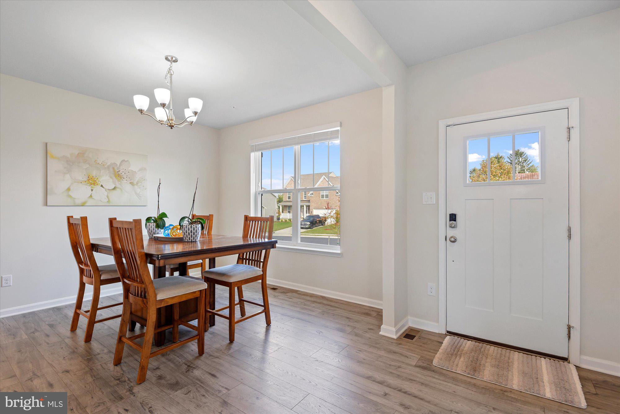 691 Stonegate Road Westminster, MD 21157 - Photo 11 of 36 Dining room