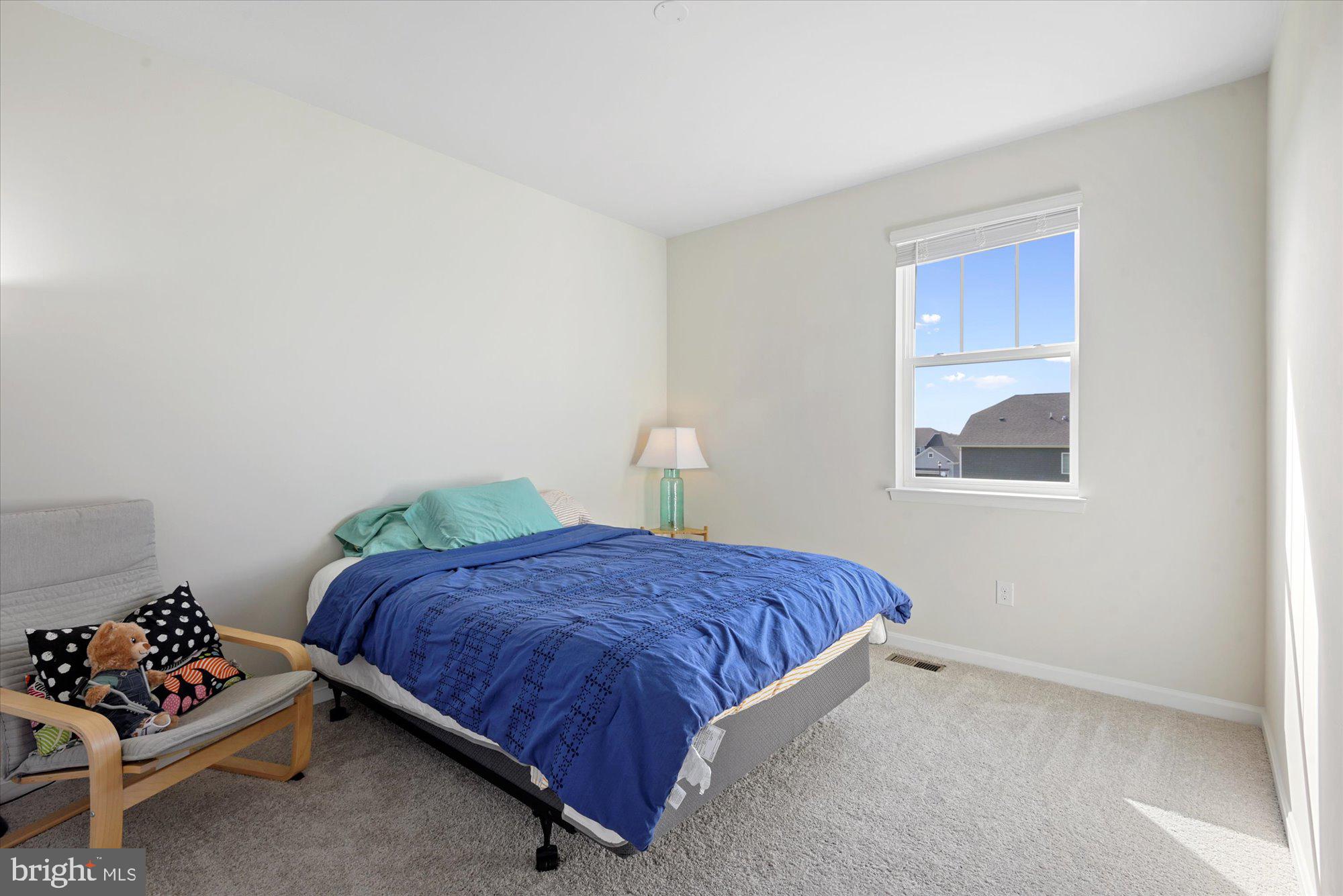 691 Stonegate Road Westminster, MD 21157 - Photo 17 of 36 Main level bedroom