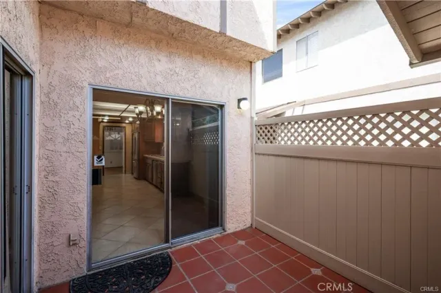 $995 | 25626 Oak Street, Lomita, CA 90717