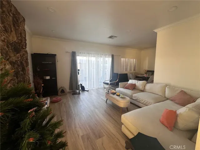 $995 | 25626 Oak Street, Lomita, CA 90717