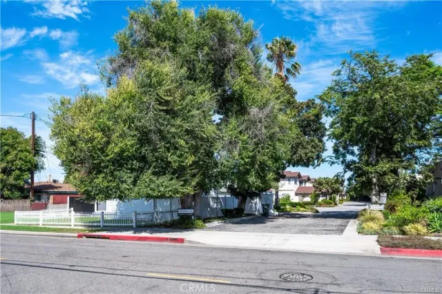 $995 | 25626 Oak Street, Lomita, CA 90717