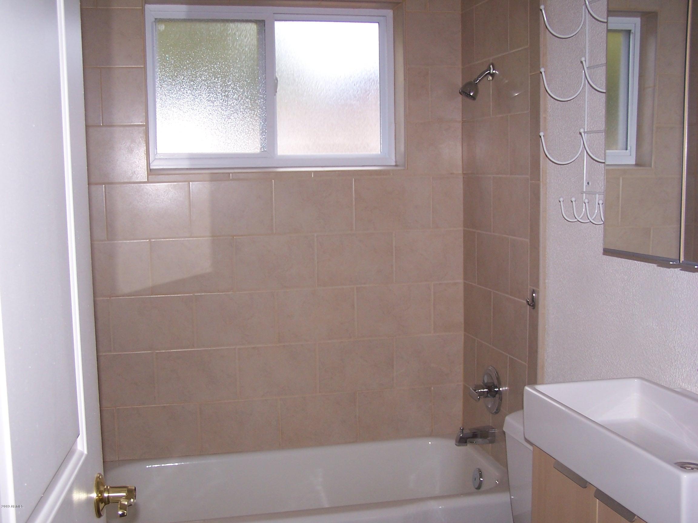 3446 East Coronado Road Phoenix, AZ 85008 - Photo 11 of 27 Guest Bathroom