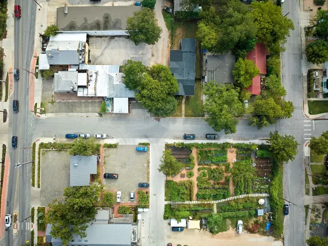 $625,000 | 2205 Coleto Street, Austin, TX 78722