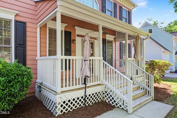 $674,900 | 104 North Crabtree Knoll, Chapel Hill, NC 27514