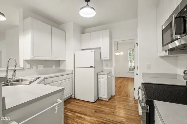$674,900 | 104 North Crabtree Knoll, Chapel Hill, NC 27514