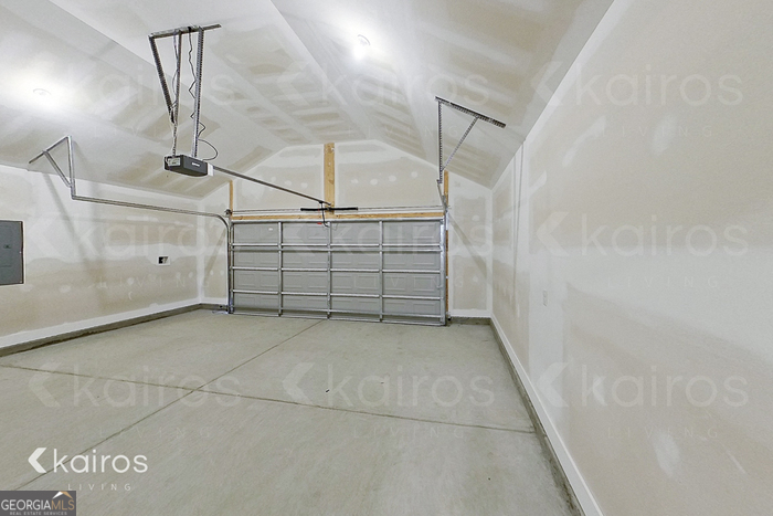 205 Redwood Court Springfield, GA 31329 - Photo 10 of 13 a view of small space