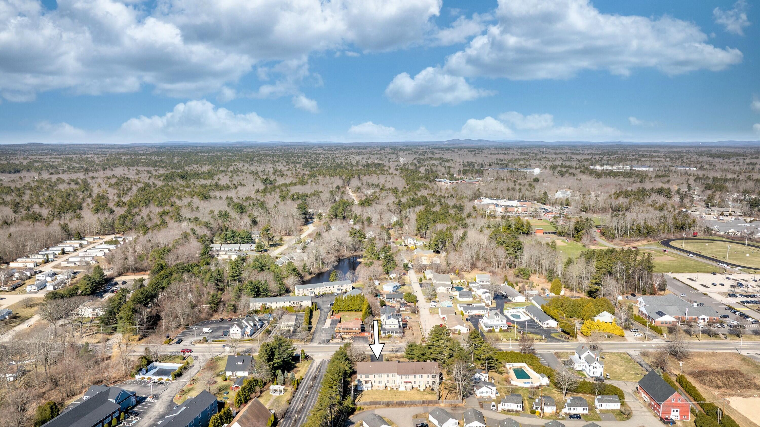 1383 Post Road, Unit 5 Wells, ME 04090 - Photo 6 of 80 1383 Post Road, Wells, Unit 5 w_arrows-