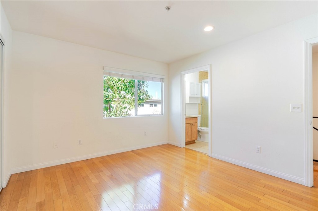 15053 Victory Boulevard, Unit 5 Van Nuys, CA 91411 - Photo 17 of 26