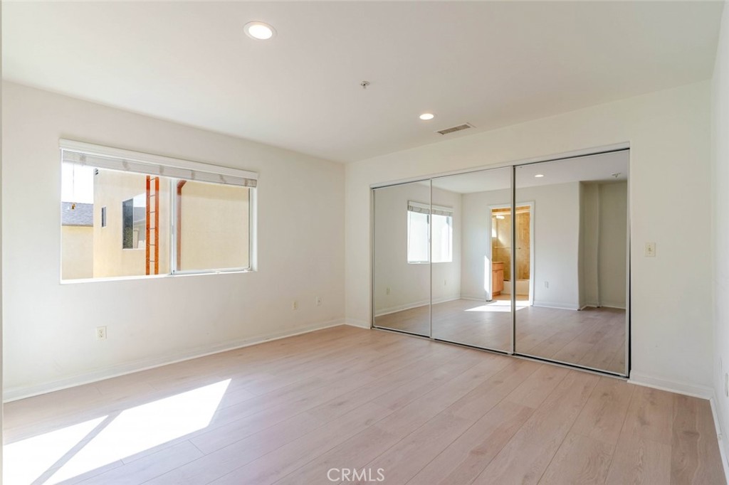 15053 Victory Boulevard, Unit 5 Van Nuys, CA 91411 - Photo 19 of 26