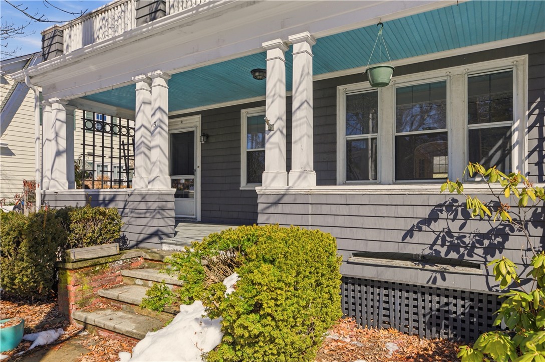 5 Lowden Street Pawtucket, RI 02860 - Photo 2 of 41