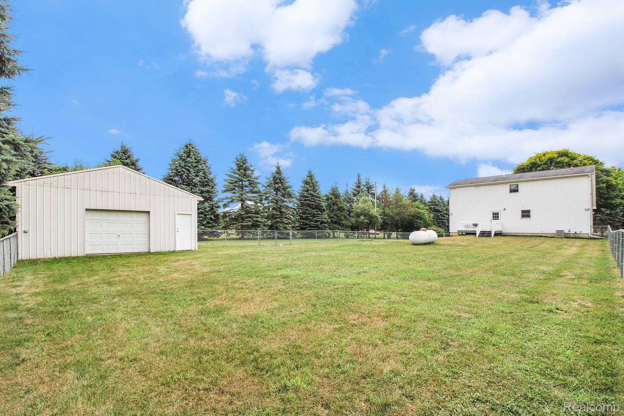 999 Tyrrell Road Bancroft, MI 48414 - Photo 3 of 29 Gallery Image 3