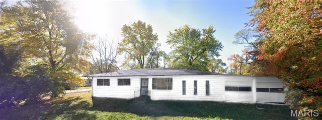 $4,900 | 5150 Rosemont Avenue, Washington Park, IL 62204