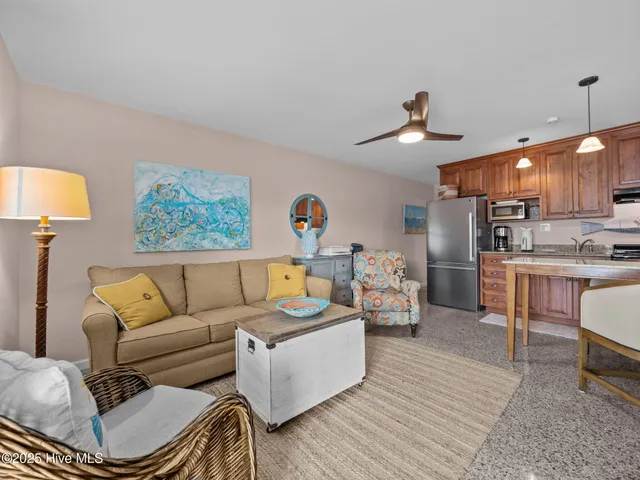 $220,000 | 301 Henderson Boulevard, Unit 24, Atlantic Beach, NC 28512