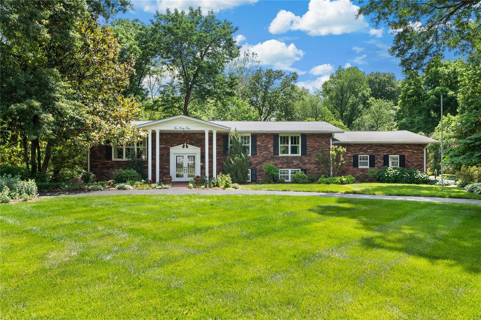 244 Linden Drive Shiloh, IL 62221 - Photo 4 of 49