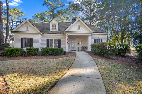 $1,150,000 | 8 East Cottage Circle, Bluffton, SC 29910