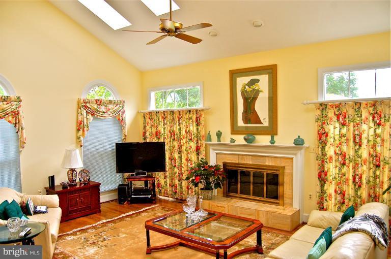 1603 South Arlington Ridge Road Arlington, VA 22202 - Photo 22 of 22 Sunny family room with vaulted ceiling