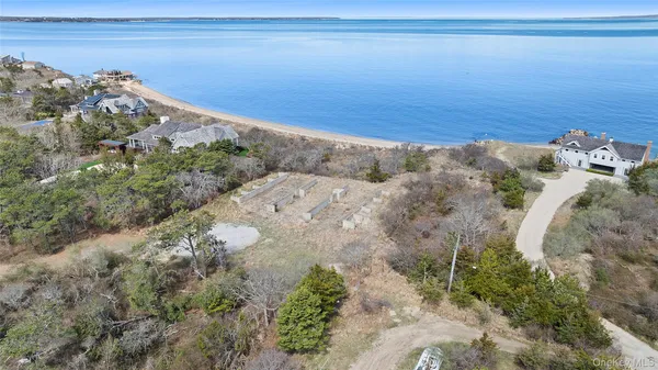$5,500,000 | 623 Lazy Point Road, Amagansett, NY 11930