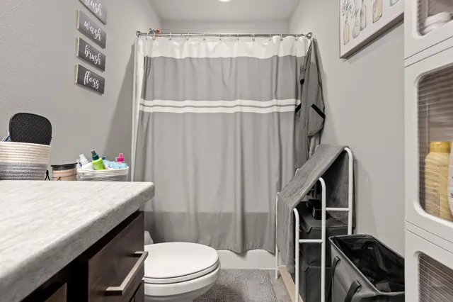 $475,000 | 6628 14th Street South, Fargo, ND 58104