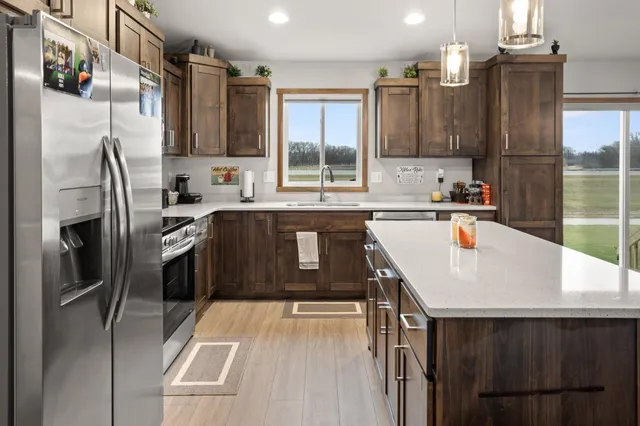 $475,000 | 6628 14th Street South, Fargo, ND 58104