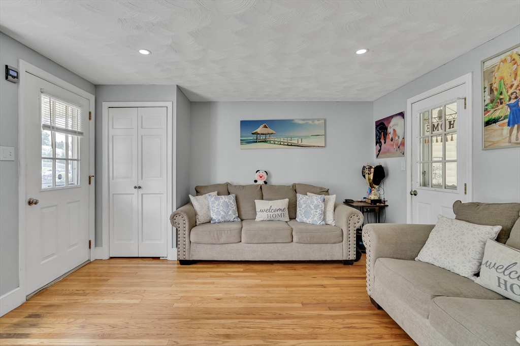 30 Donlon Street Framingham, MA 01701 - Photo 6 of 20