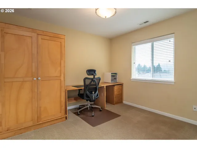 $515,000 | 902 North View Drive, Winchester, OR 97495