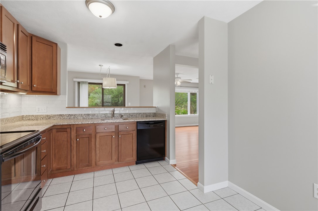 50 Abbott Run Valley Road, Unit 1604 Cumberland, RI 02864 - Photo 8 of 30