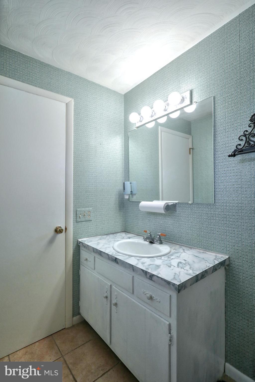 230 Margate Road York, PA 17408 - Photo 20 of 27