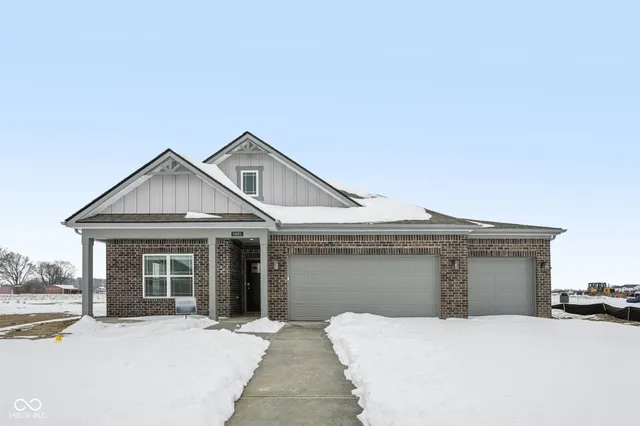 $374,900 | 5885 Norfolk Road, Greenwood, IN 46143