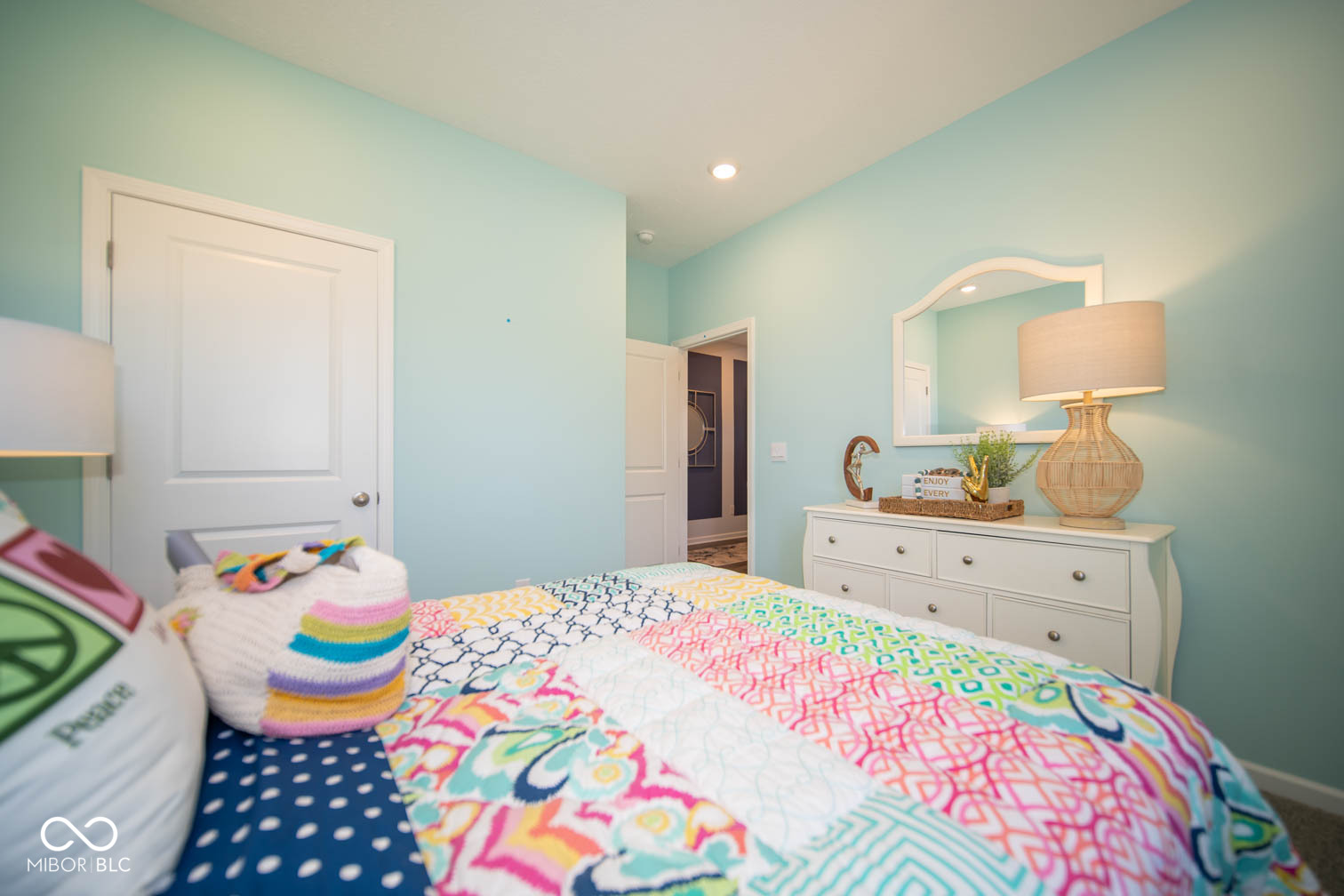 5885 Norfolk Road Greenwood, IN 46143 - Photo 8 of 27