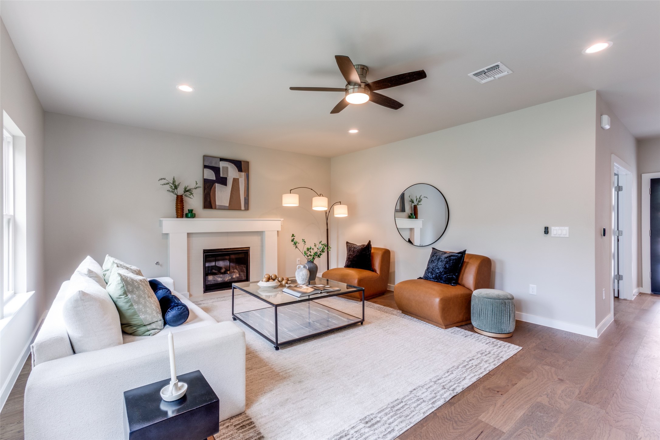 8012 Gault Street Austin, TX 78757 - Photo 5 of 47