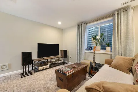 $400,000 | 3095 Raintree Drive, Gibsonia, PA 15044