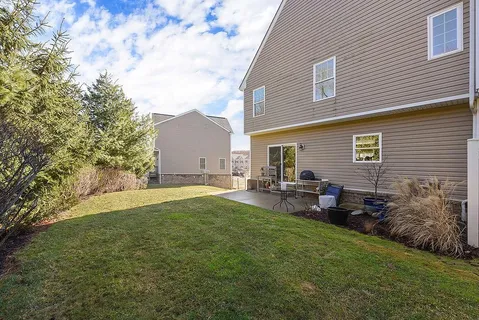 $400,000 | 3095 Raintree Drive, Gibsonia, PA 15044