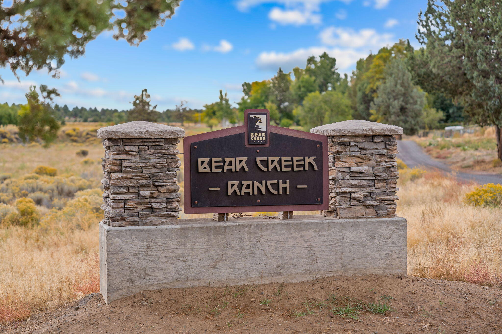 21925 Bear Creek Road Bend, OR 97702 - Photo 104 of 104 a sign on the side of a building