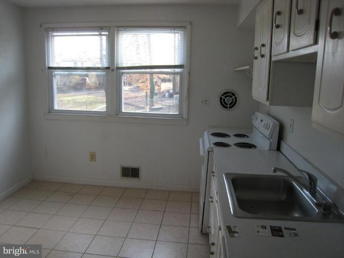 6549 Bock Road Oxon Hill, MD 20745 - Photo 5 of 20 Kitchen #2