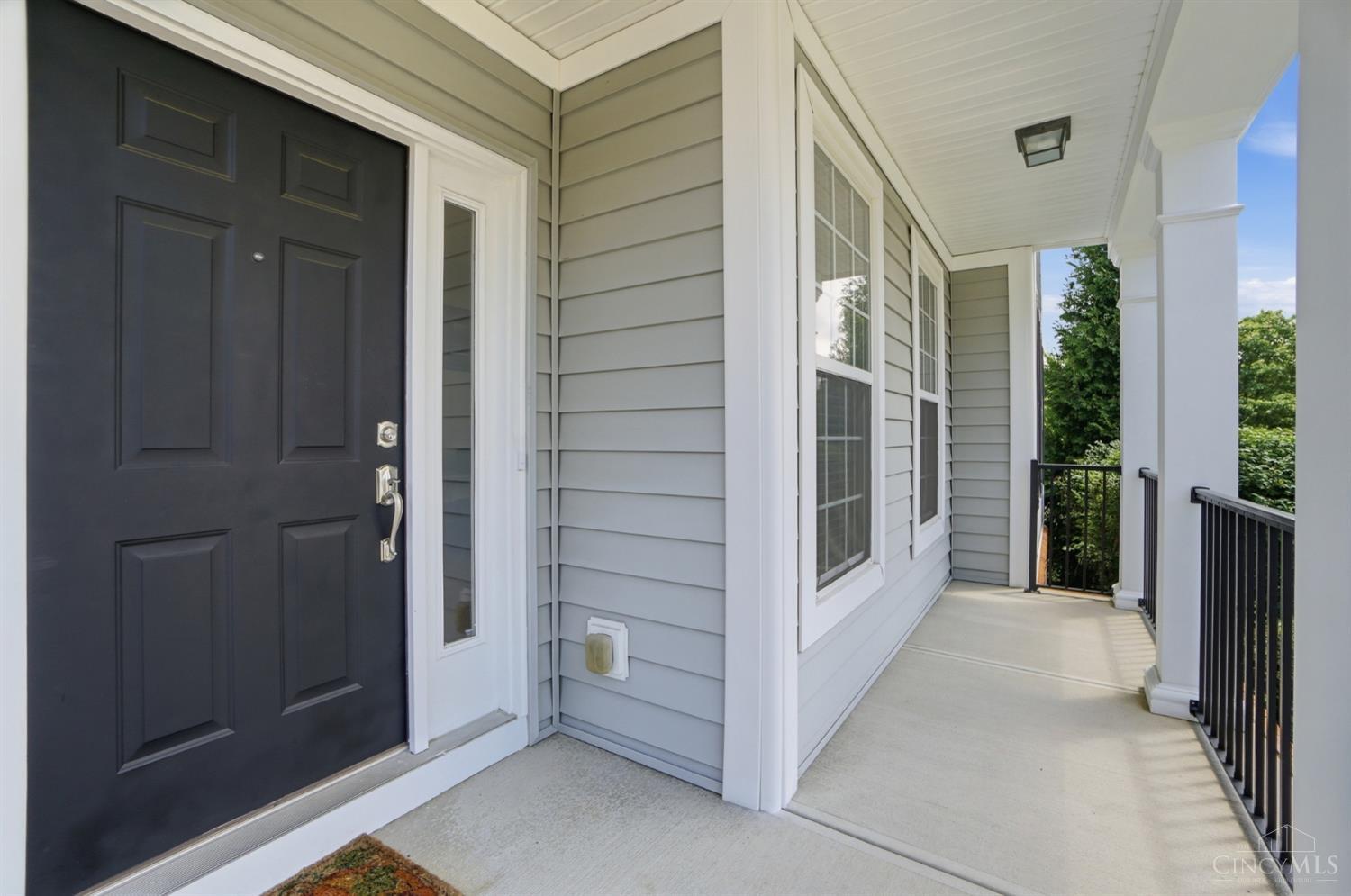 678 Hyacinth Road Cincinnati, OH 45245 - Photo 4 of 82 Gallery Image 4