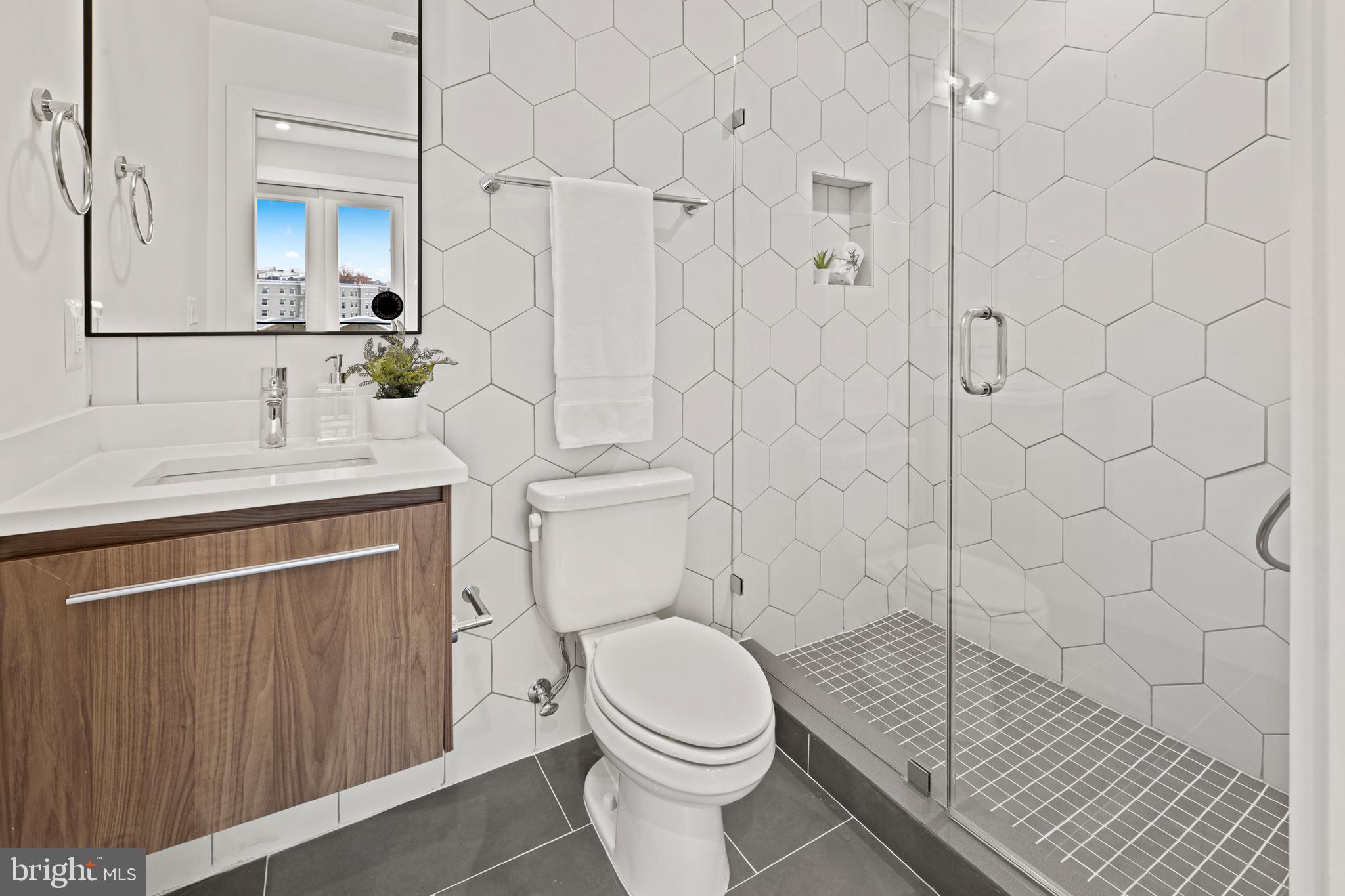 2238 Ontario Road Northwest, Unit 8 Washington, DC 20009 - Photo 10 of 19 Owners ensuite