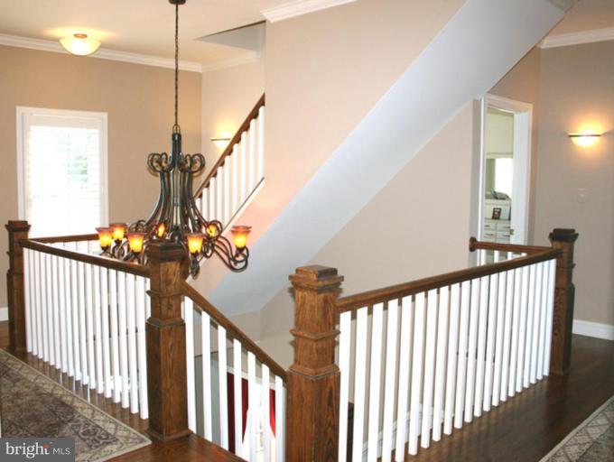 19095 Loudoun Orchard Road Leesburg, VA 20175 - Photo 14 of 28 Staircase