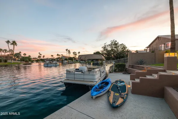 $1,168,000 | 919 South Paradise Drive, Gilbert, AZ 85233