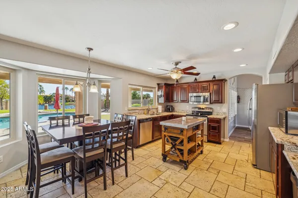 $1,168,000 | 919 South Paradise Drive, Gilbert, AZ 85233