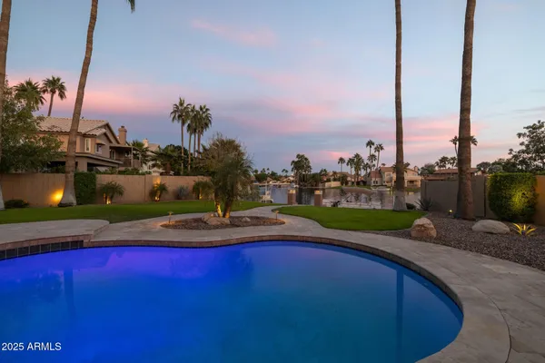 $1,168,000 | 919 South Paradise Drive, Gilbert, AZ 85233
